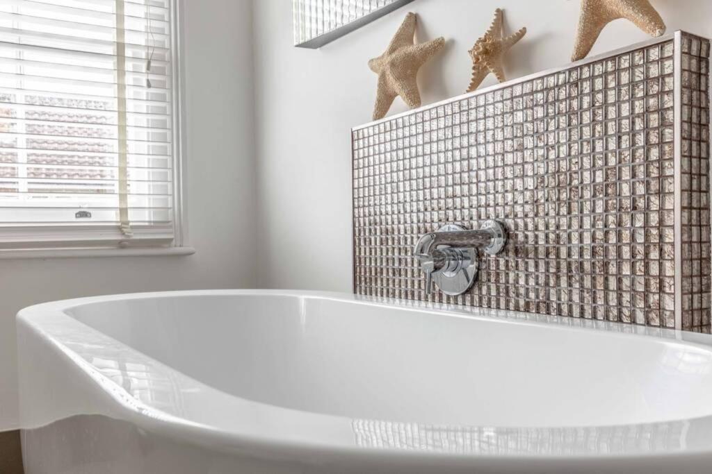 Town Centre Victorian Townhouse Sleeps 6 Ferienhaus *