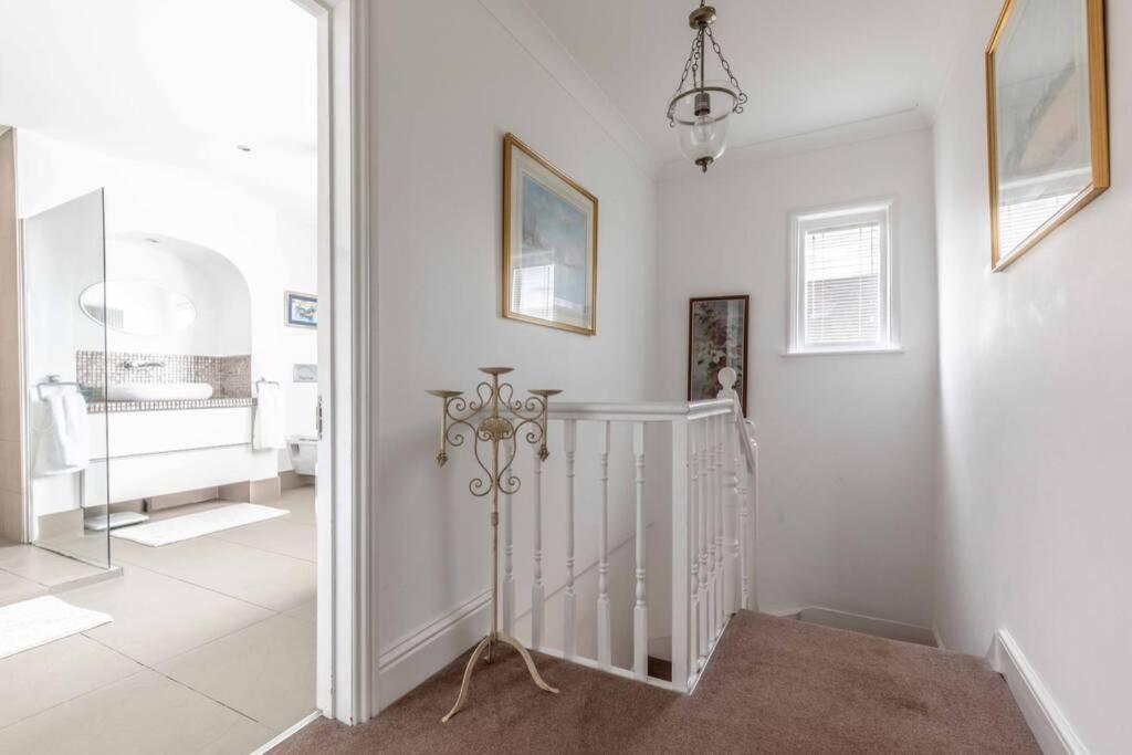 Ferienhaus Town Centre Victorian Townhouse Sleeps 6 *